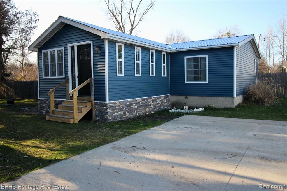 Front view of home