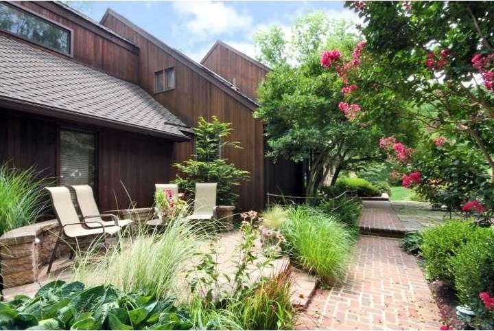 720 Andorra Rd, Lafayette Hill, PA 19444 - photo 1