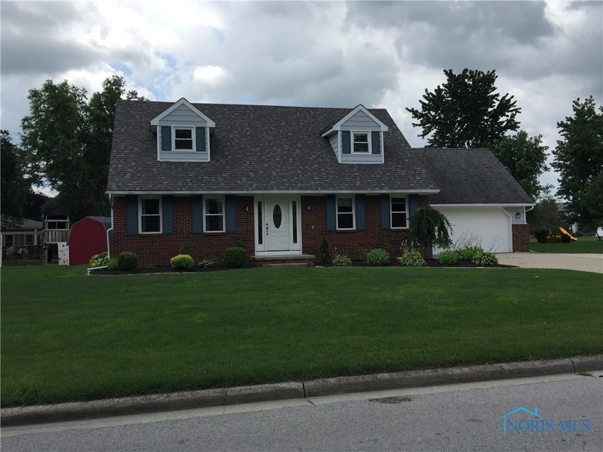 911 W Erie St, Woodville, OH 43469 - photo 1