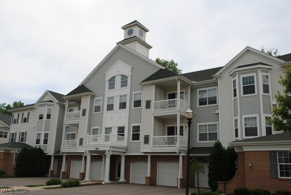 707 Aqua Marine Blvd unit 26, Avon Lake, OH 44012 - photo 1