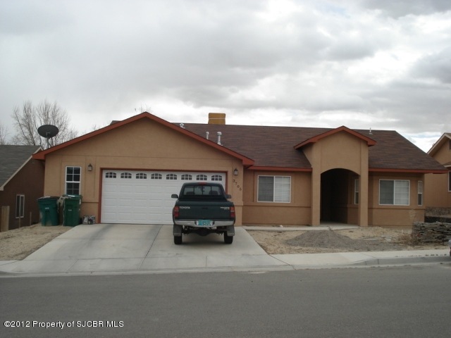 3705 Fairfax Ave, Farmington, NM 87402 - photo 1