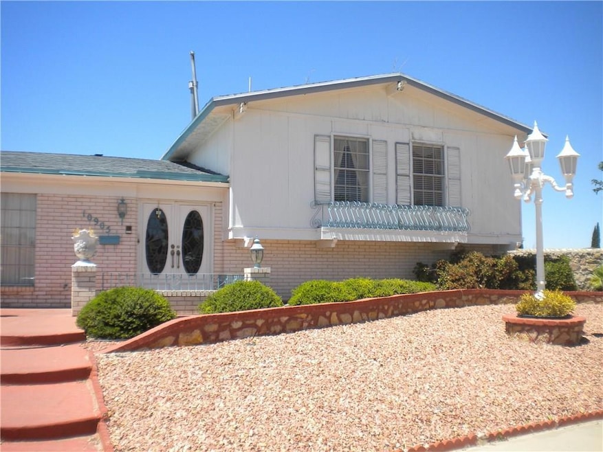 10905 Vista Del Sol Dr, El Paso, TX 79935 - photo 1
