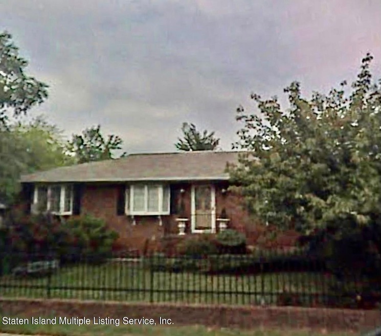 Sold $950,000 • Co-Listing Agent