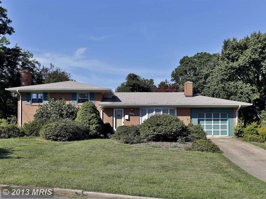 5926 Merritt Place, Falls Church, VA 22041 - photo 1