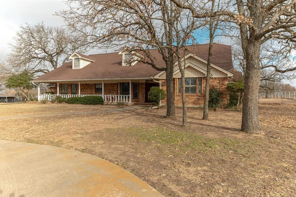 164 Trailwood Dr, Joshua, TX 76058 - photo 1