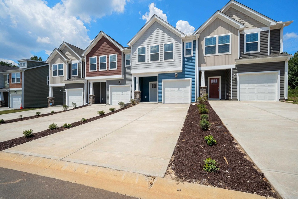 1600sf 3BR/2.5BA