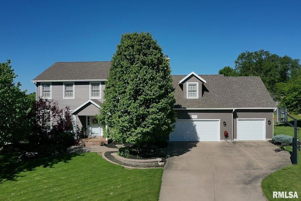 4504 Fairhaven Ct, Davenport, IA 52807 - photo 1