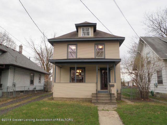 211 Smith Ave, Lansing, MI 48910 - photo 1