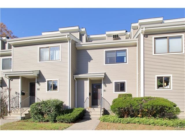 234 Melody Ln unit 234, Fairfield, CT 06824 - photo 1