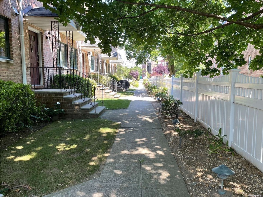 275 Central Ave unit 9, Lawrence, NY 11559 - photo 1