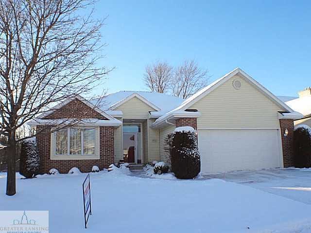 440 White Pine Blvd, Lansing, MI 48917 - photo 1