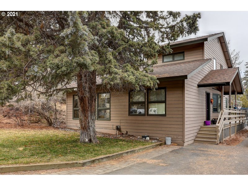 2913 NE Lotno Dr, Bend, OR 97701 - photo 1