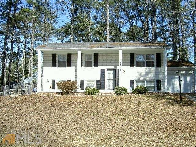 2871 Green Trail Dr, Atlanta, GA 30349 - photo 1