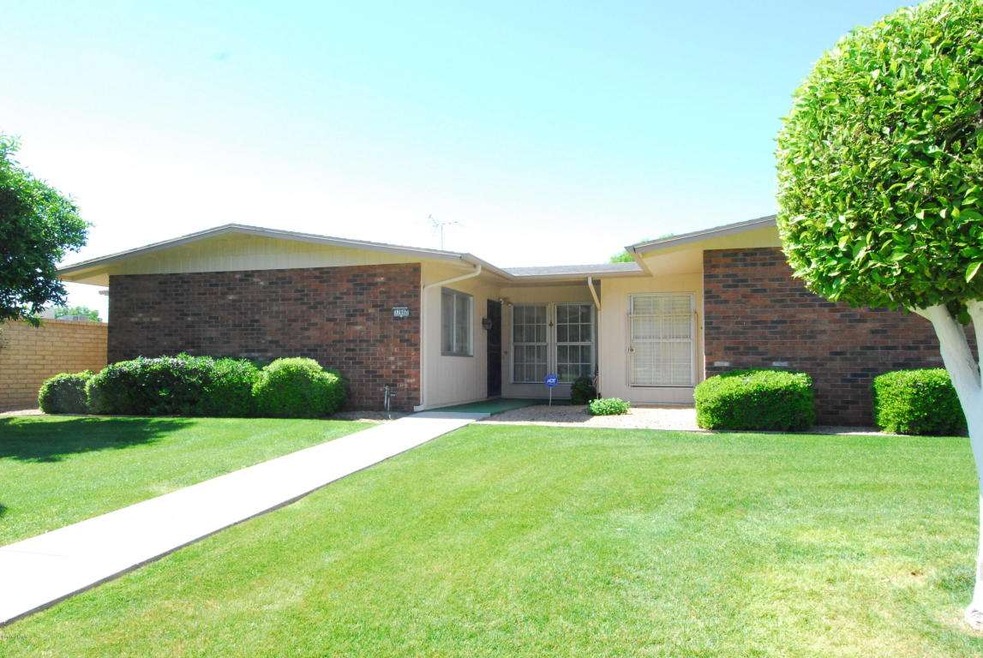 17602 N Boswell Blvd, Sun City, AZ 85373 - photo 1