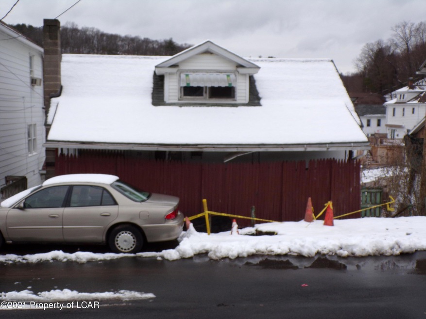 70 W Ridge St, Glen Lyon, PA 18617 - photo 1