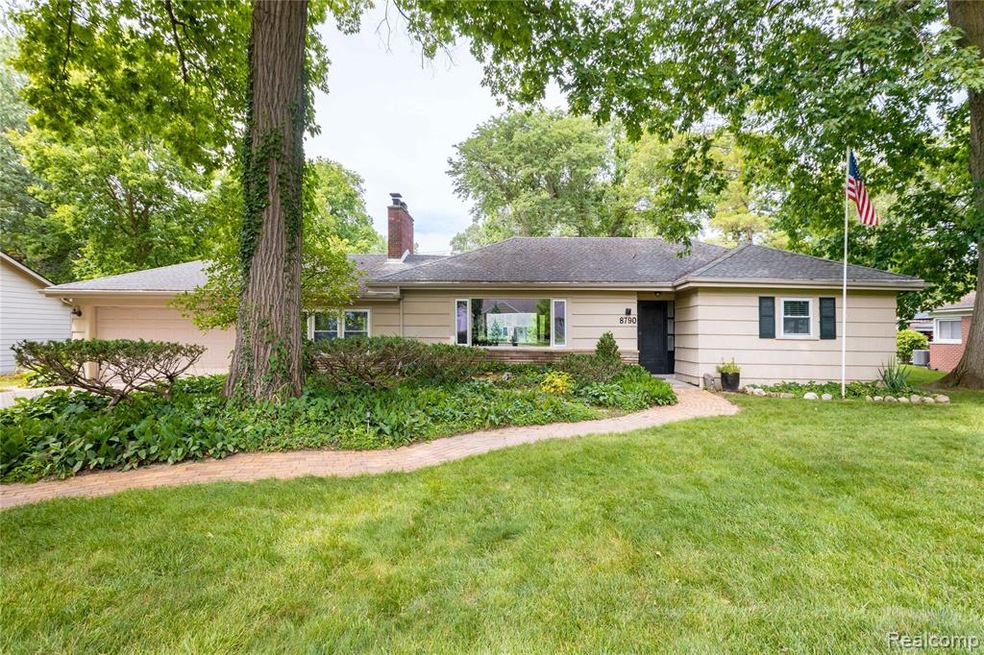 Front view of home
