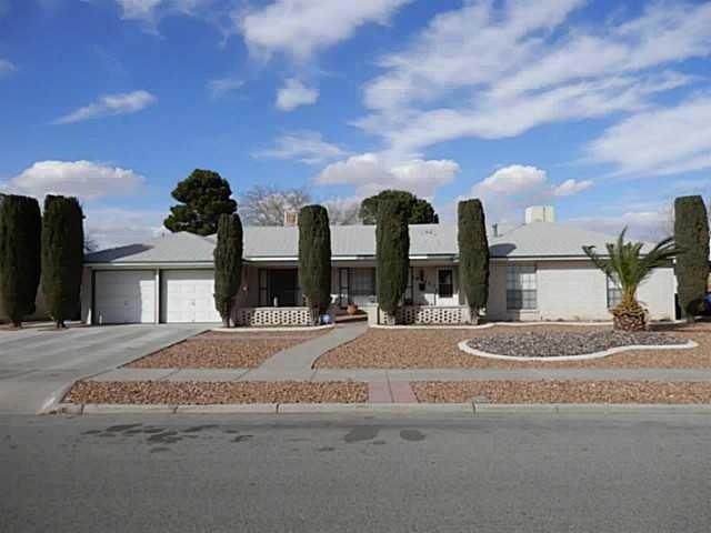 10425 Byway Dr, El Paso, TX 79935 - photo 1