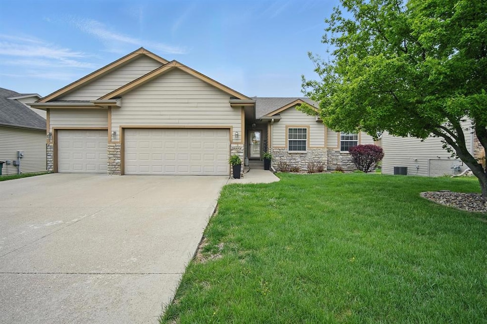 4474 NW 165th St, Clive, IA - photo 1