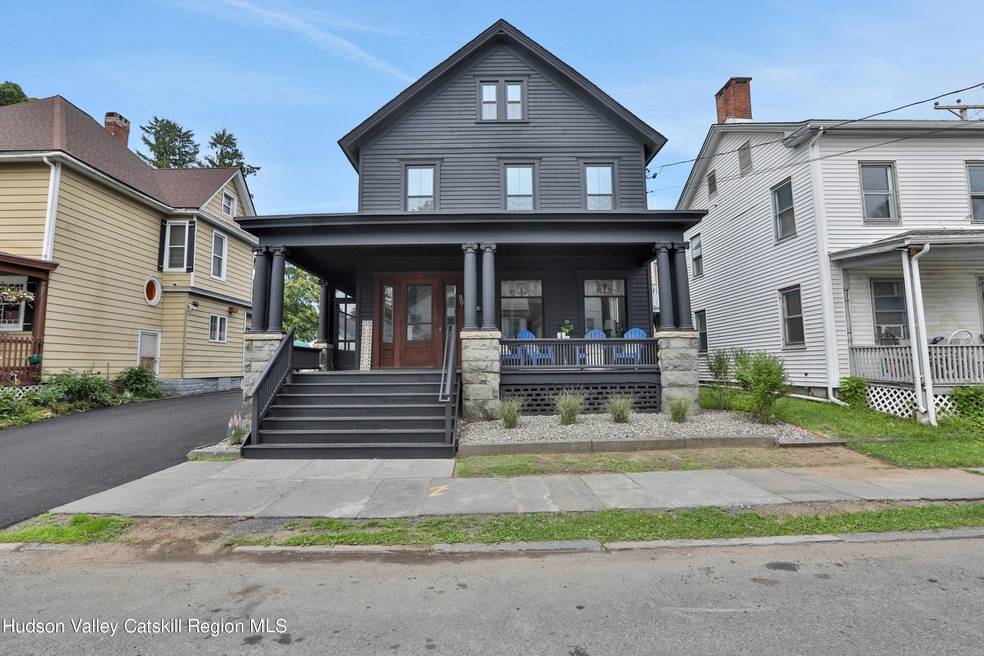 Sold $699,900 • Co-Listing Agent