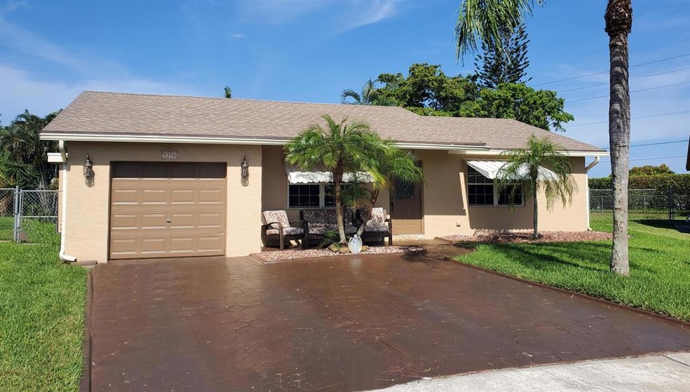 9370 Richmond Cir, Boca Raton, FL 33434 - photo 1