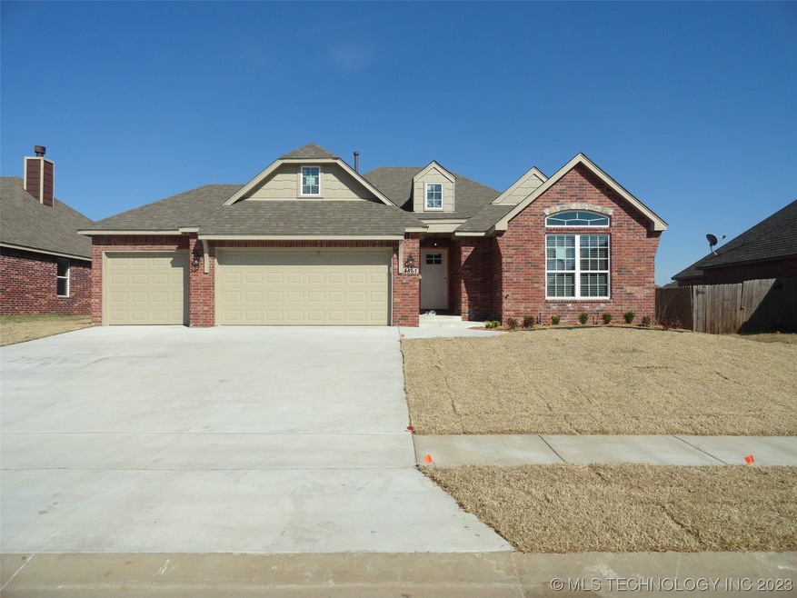 4561 S 202nd East Ave, Broken Arrow, OK 74014 - photo 1