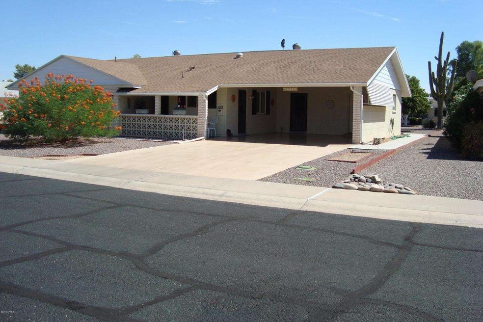 10153 W Cinnebar Ave, Sun City, AZ 85351 - photo 1