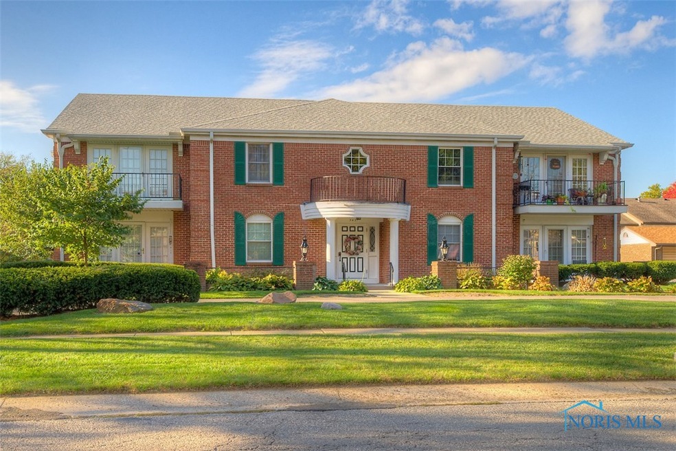 5431 Cresthaven Condominium