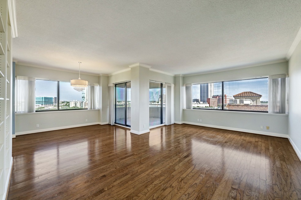 Gorgeous interior finishes in this corner unit