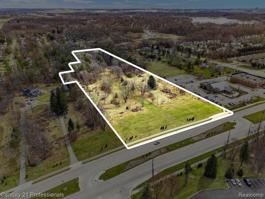 3315 S Baldwin Rd, Lake Orion, MI 48359 - photo 1