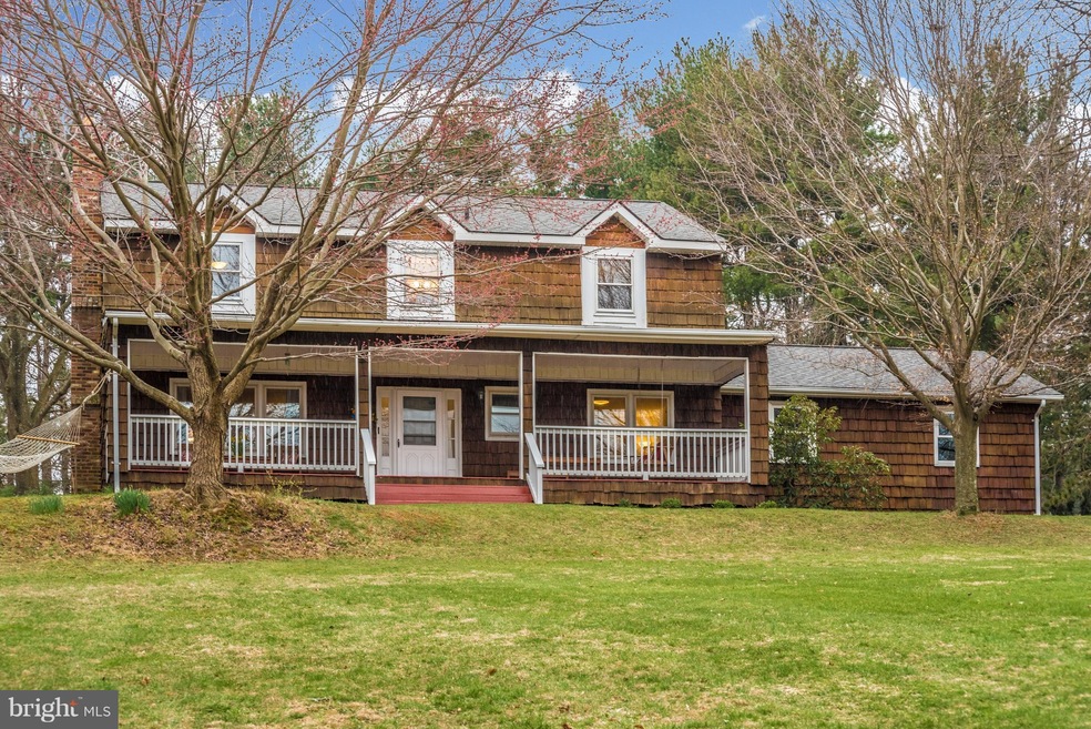 5805 Stonehouse Ct, Frederick, MD 21702 - photo 1