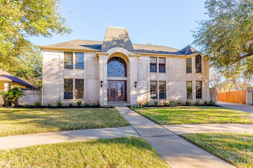 Aida Younis Team presents 1743 Randons Point Dr