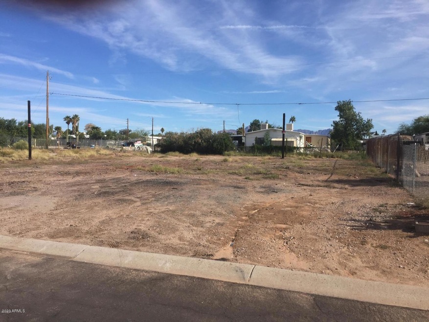 97th Pl Lot
