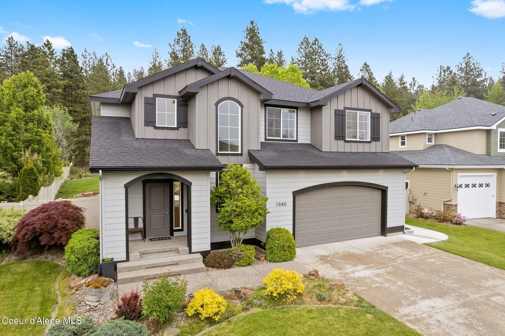 Sold $825,000 • Co-Listing Agent