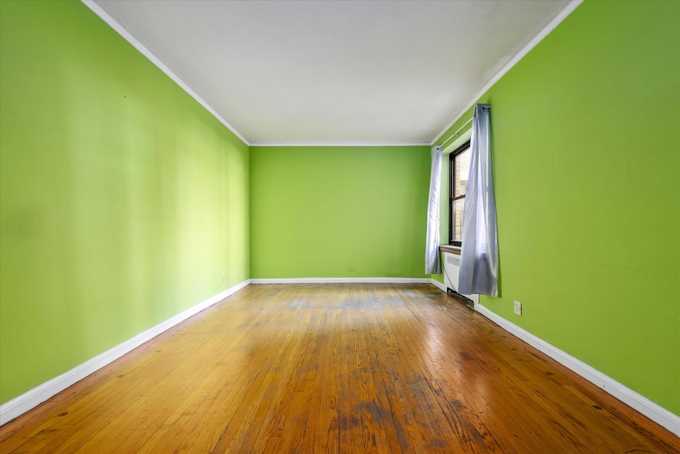 251 Seaman Ave unit 2H, New York, NY 10034 - photo 1