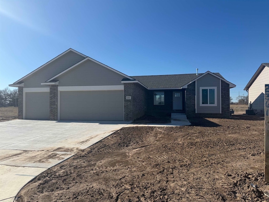2361 S Saddle Cir, Wichita, KS 67235 - photo 1