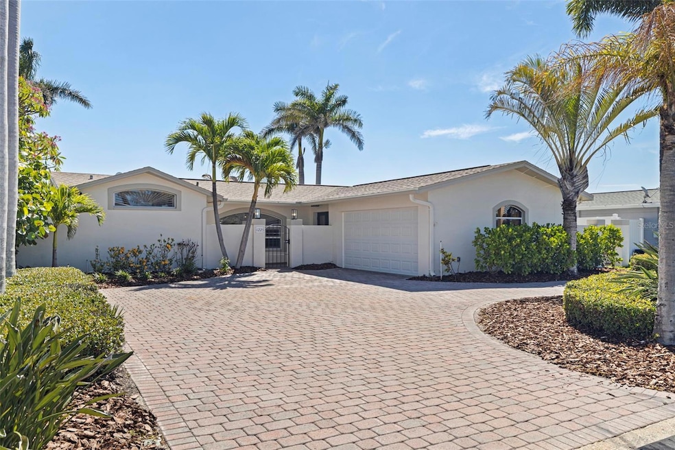 11225 4th St E, Treasure Island, FL 33706 - photo 1