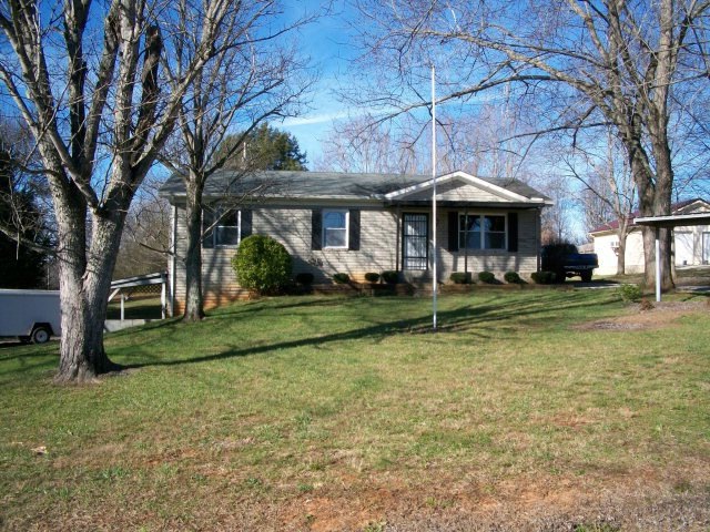238 Lakeside Dr, Rock Island, TN 38581 - photo 1