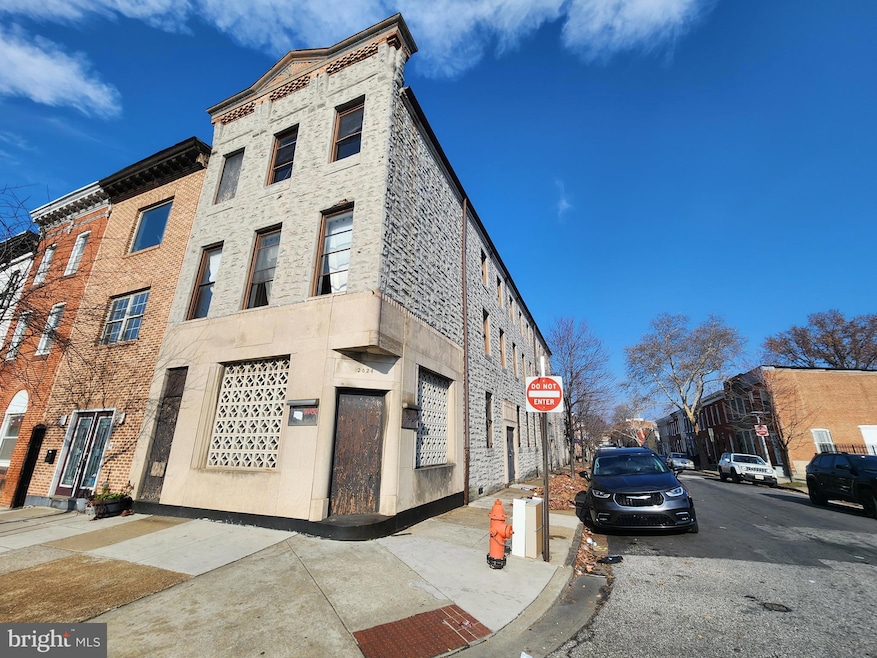 404 N Castle St, Baltimore, MD 21231 - photo 1
