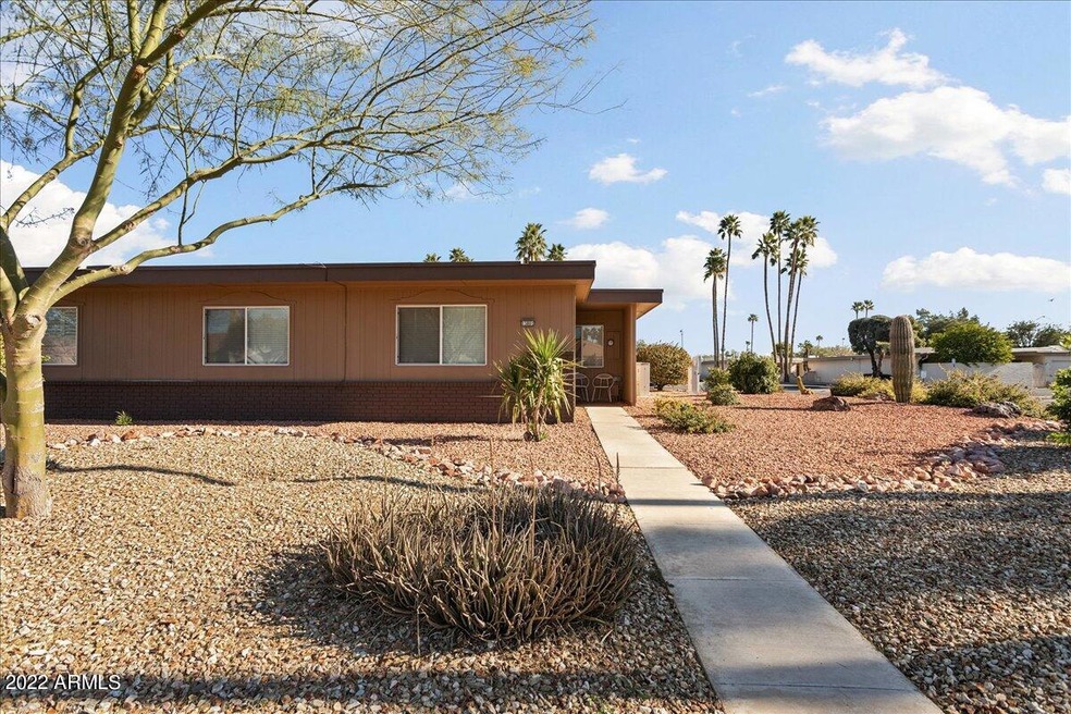 13801 N Thunderbird Blvd unit 17H, Sun City, AZ 85351 - photo 1