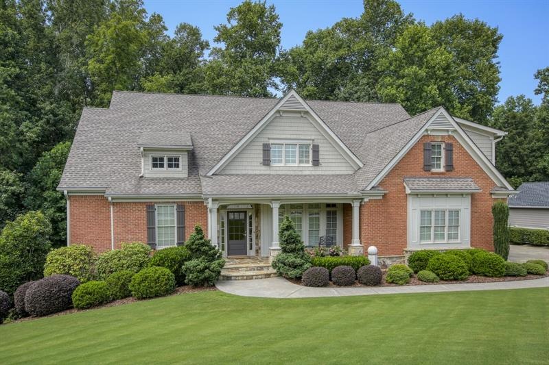 Meticulously maintained and move-in ready. As you 