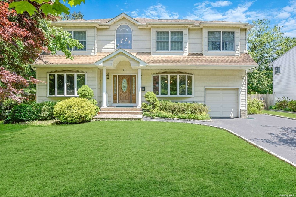 81 Marie Crescent, ComMacK, NY 11725 - photo 1