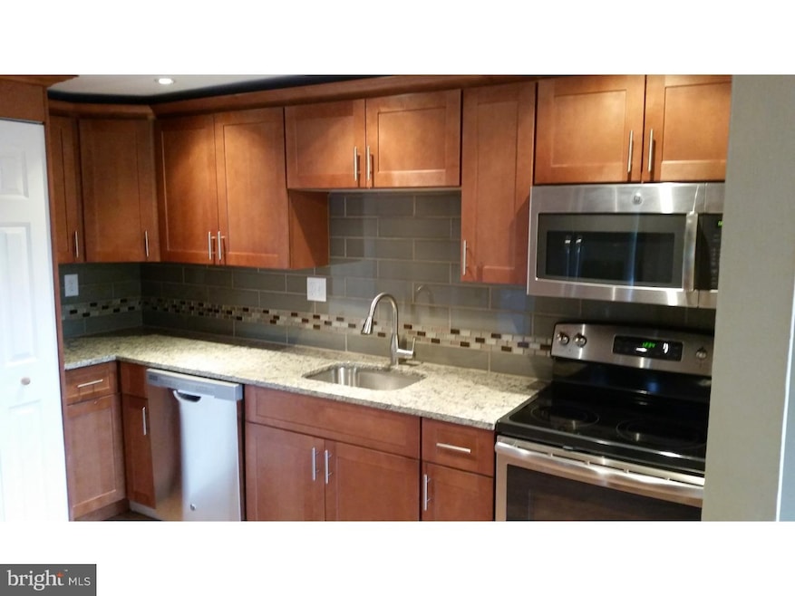 201 Arbour Ct, North Wales, PA 19454 - photo 1