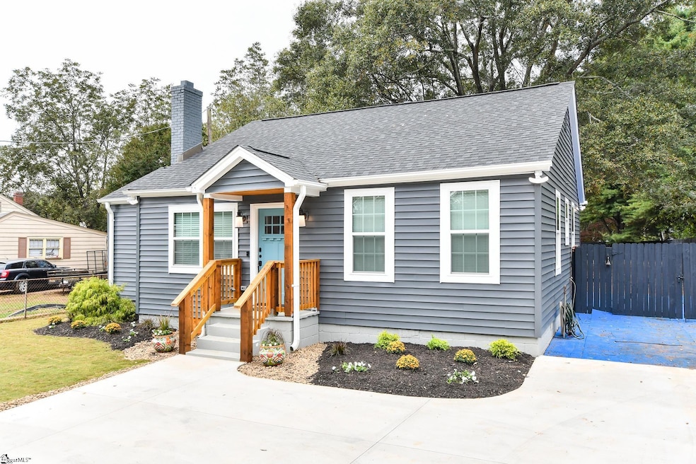 408 S Florida Ave, Greenville, SC 29611 - photo 1