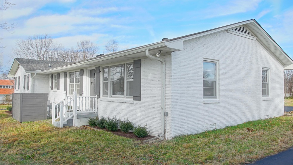 102 Fowler Ford Rd, Portland, TN 37148 - photo 1