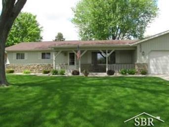 Three bedroom, 2 bath, immaculate, updated ranch.
