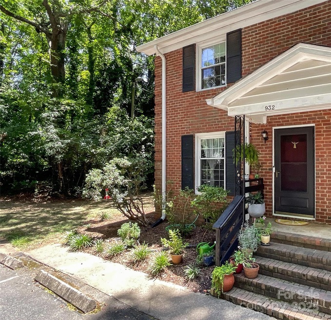 932 Hollywood St, Charlotte, NC 28211 - photo 1