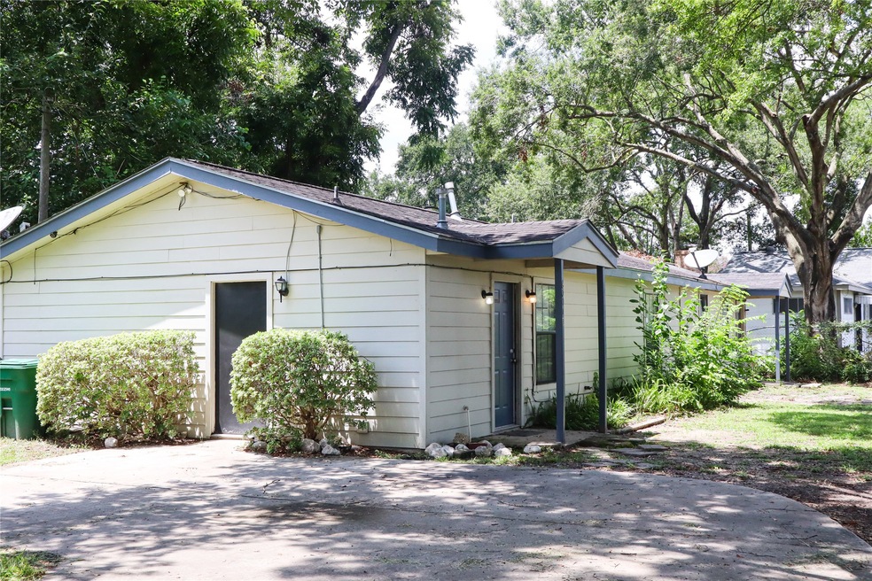 8007 Lawn St, Houston, TX 77088 - photo 1