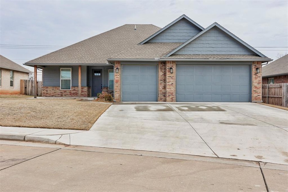 6704 N Ann Arbor Ave, Warr Acres, OK 73132 - photo 1