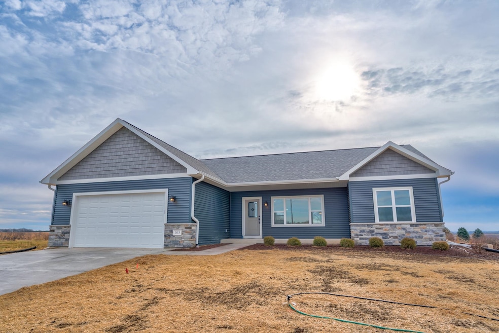 103 Graelyn Cir, Barneveld, WI 53507 - photo 1