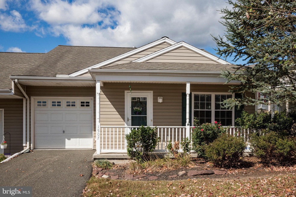 1507 Glasgow St, Pottstown, PA 19464 - photo 1